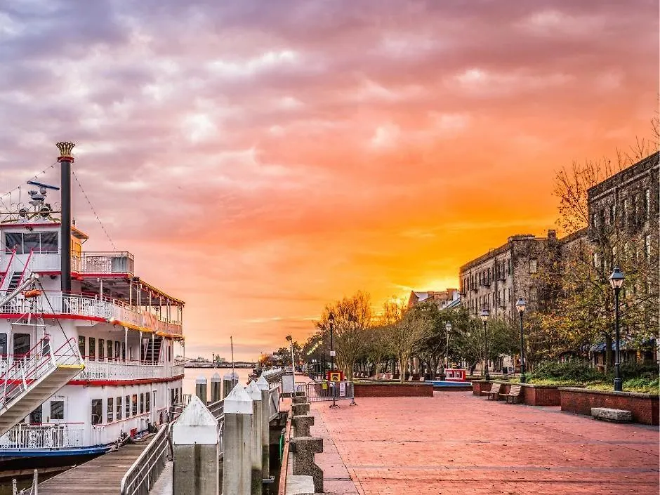 City Market Loft - 4 Bedroom Savannah 0*,  United States